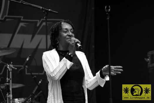 Dawn Penn (Jam) with The Yard Concil Band 20. Summer Jam Festival, Fuehlinger See Koeln 08. Juli 2005 (1).jpg